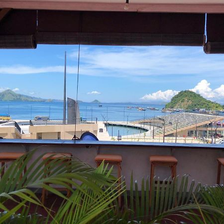 Blue Ocean Hotel Labuan Bajo Extérieur photo