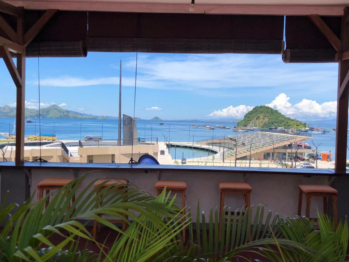 Blue Ocean Hotel Labuan Bajo Extérieur photo