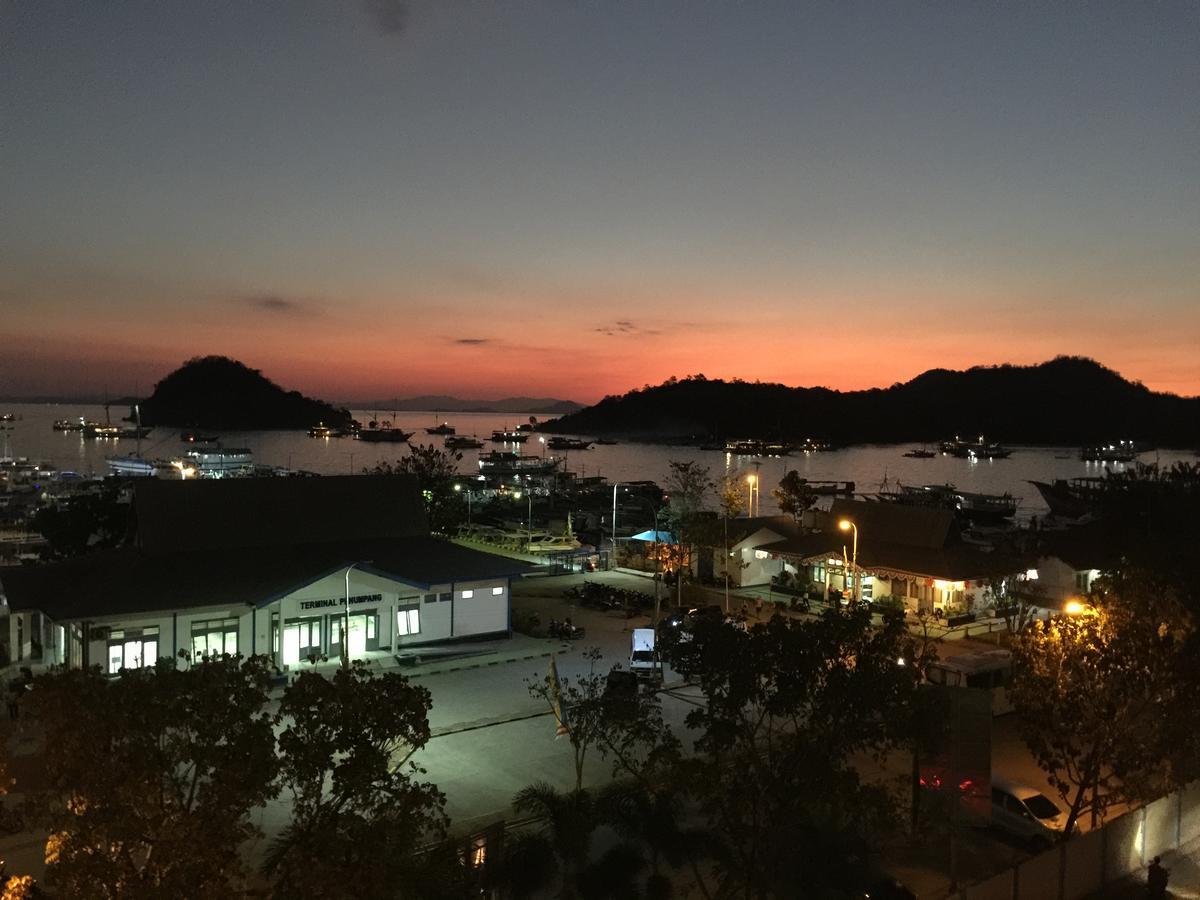 Blue Ocean Hotel Labuan Bajo Extérieur photo