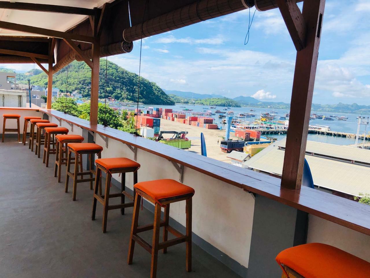 Blue Ocean Hotel Labuan Bajo Extérieur photo